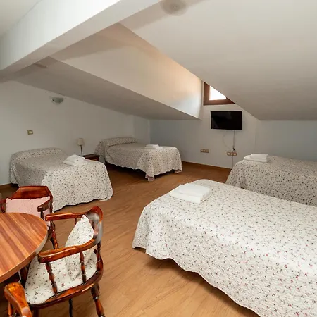 Hotel Trastamara 2*
